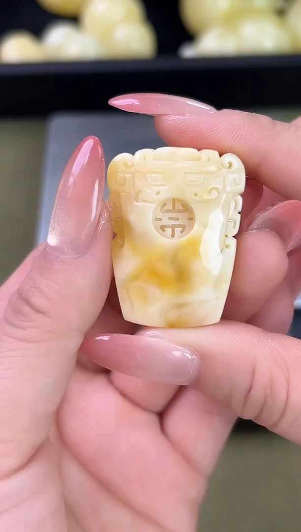 裸石琥珀未镶嵌琥珀蜜蜡吊坠