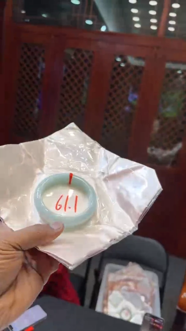 【闪购商品】翡翠手镯未镶嵌手镯