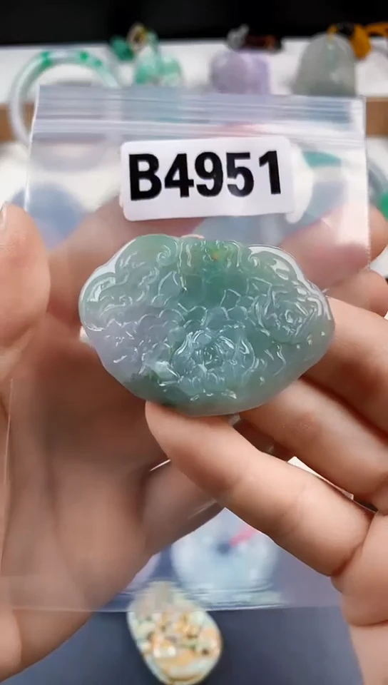 颈饰未镶嵌翡翠天然翡翠吊坠挂件