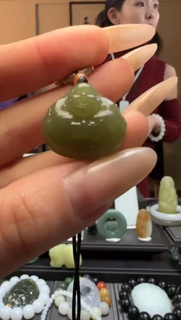 【闪购商品】和田玉青黄口佛公未镶嵌吊坠