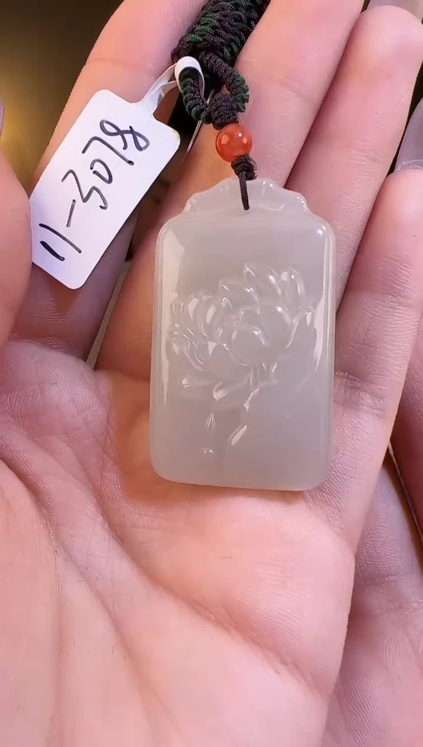 【闪购商品】和田玉颈饰未镶嵌花牌3078