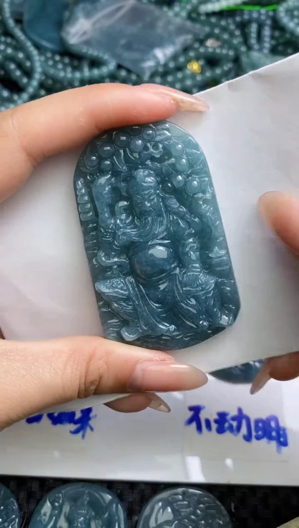 【闪购商品】翡翠颈饰未镶嵌