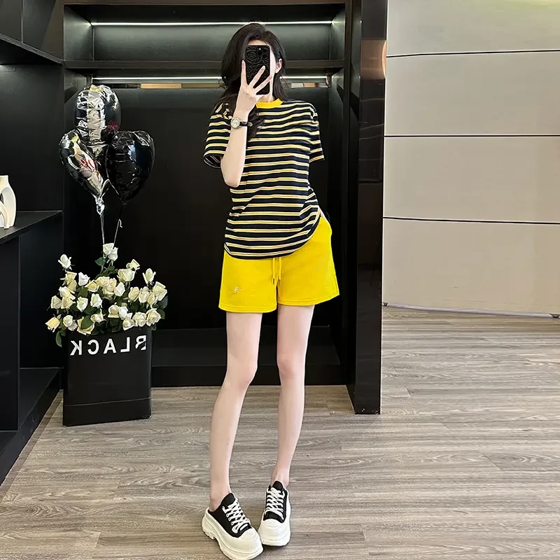 休闲穿搭宽松条纹短袖T恤短裤两件套减龄套装女夏季新款