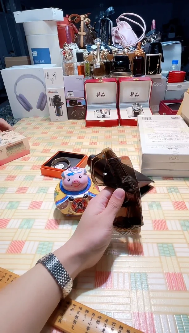 瓷片瓷器 库房到期 全部地板价@@1