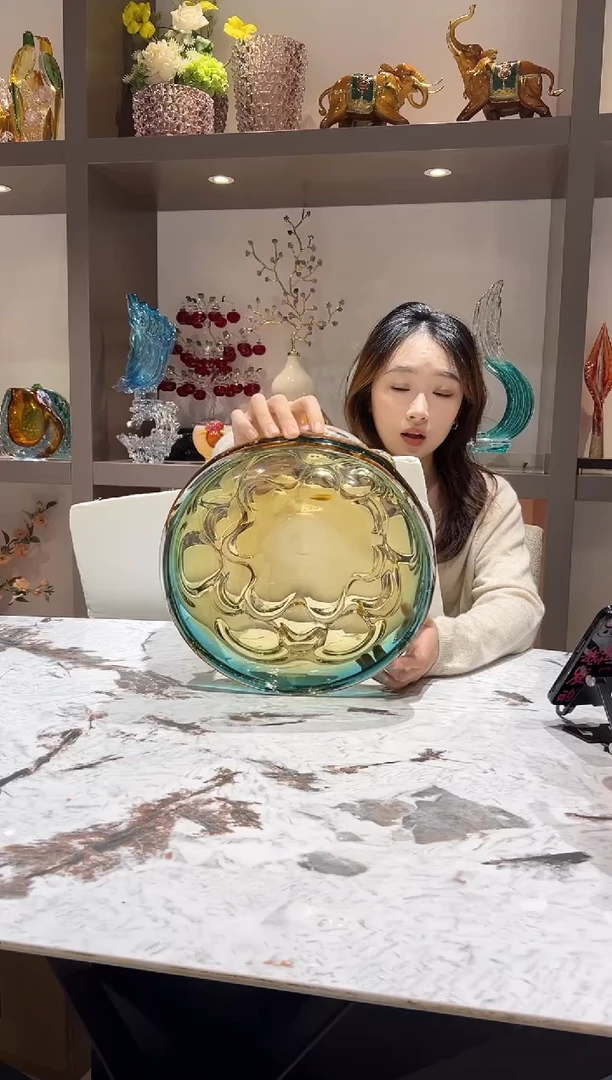圆形花瓣底琉璃果盘