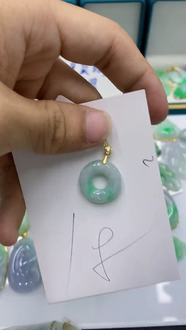 颈饰未镶嵌翡翠1111111111