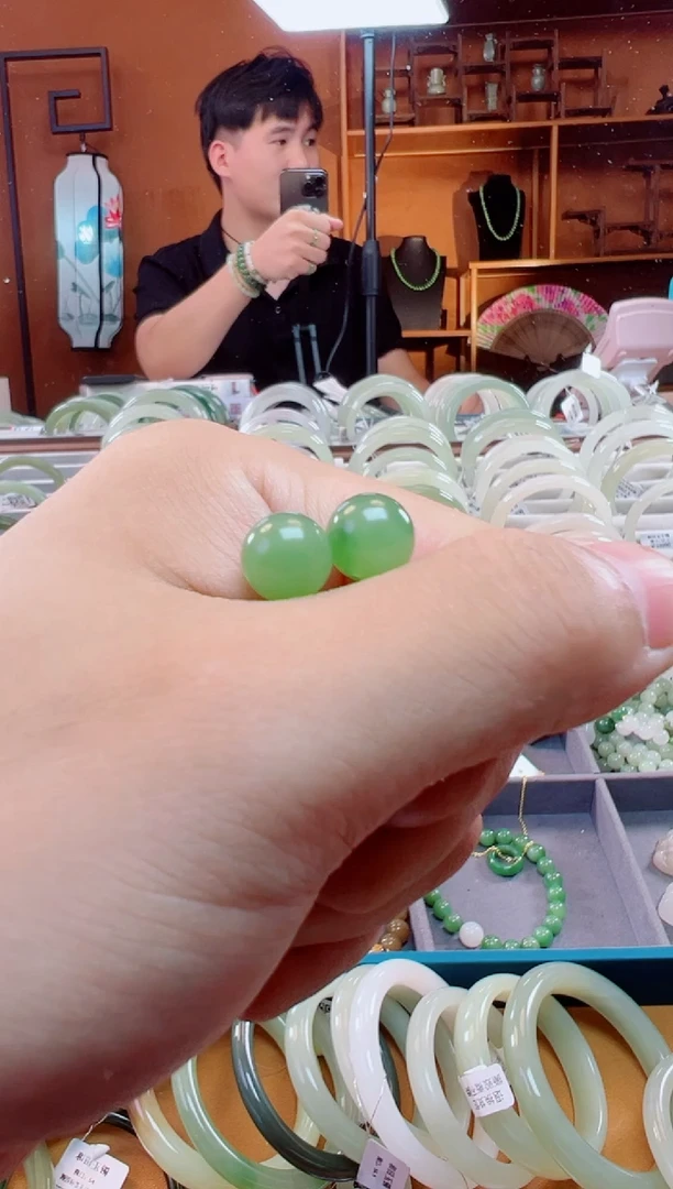 未镶嵌和田玉珠宝半成品?****?10mm翠青（多样性发一）
