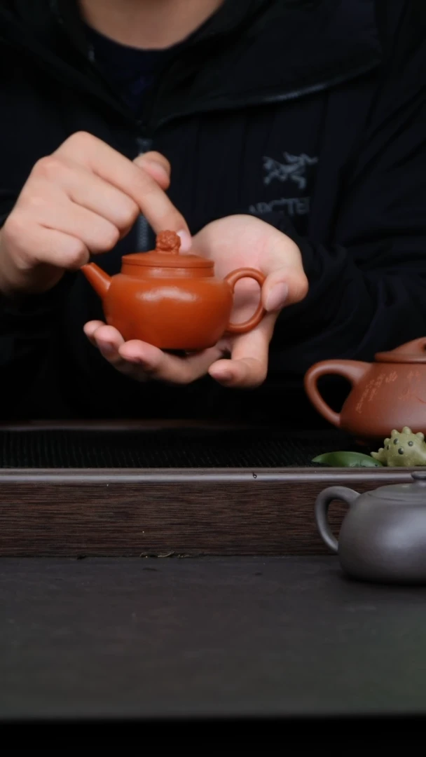 【闪购商品】福砂紫砂壶金蟾朱泥8888666665