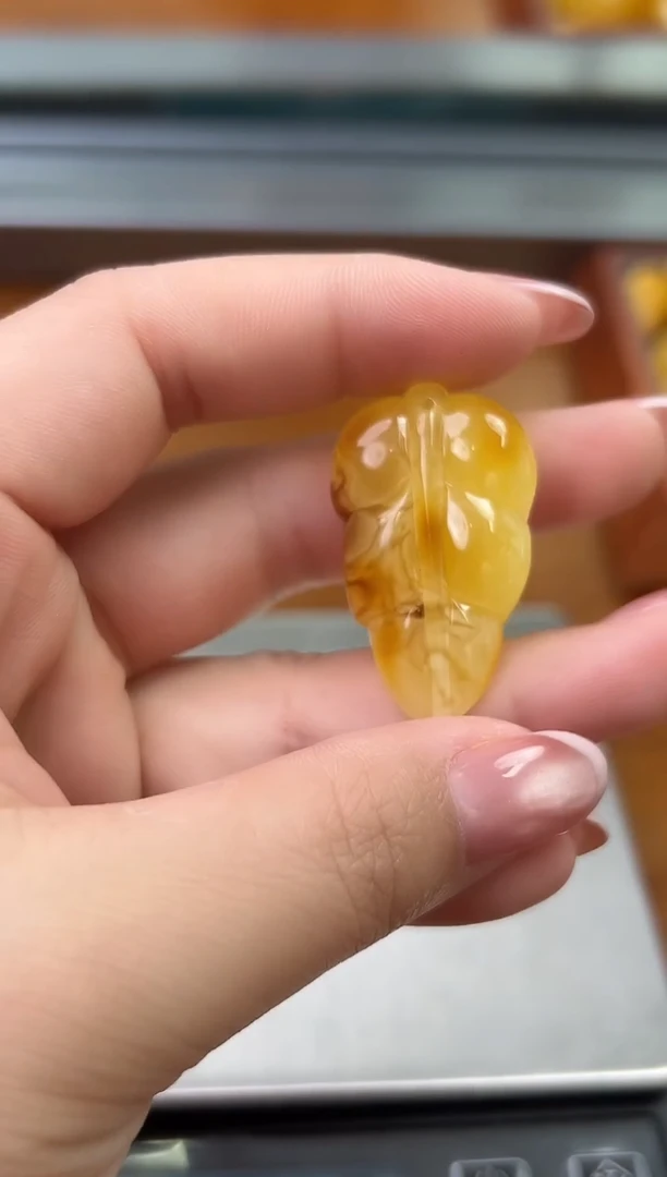 未镶嵌蜜蜡裸石琥珀蜜蜡吊坠