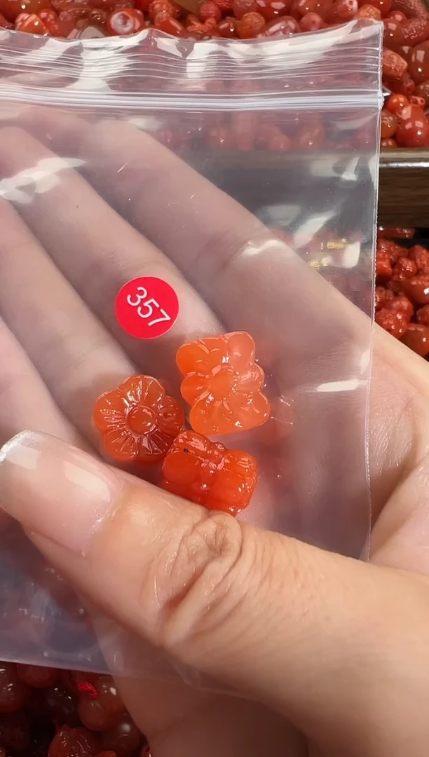 颈饰未镶嵌南红玛瑙1