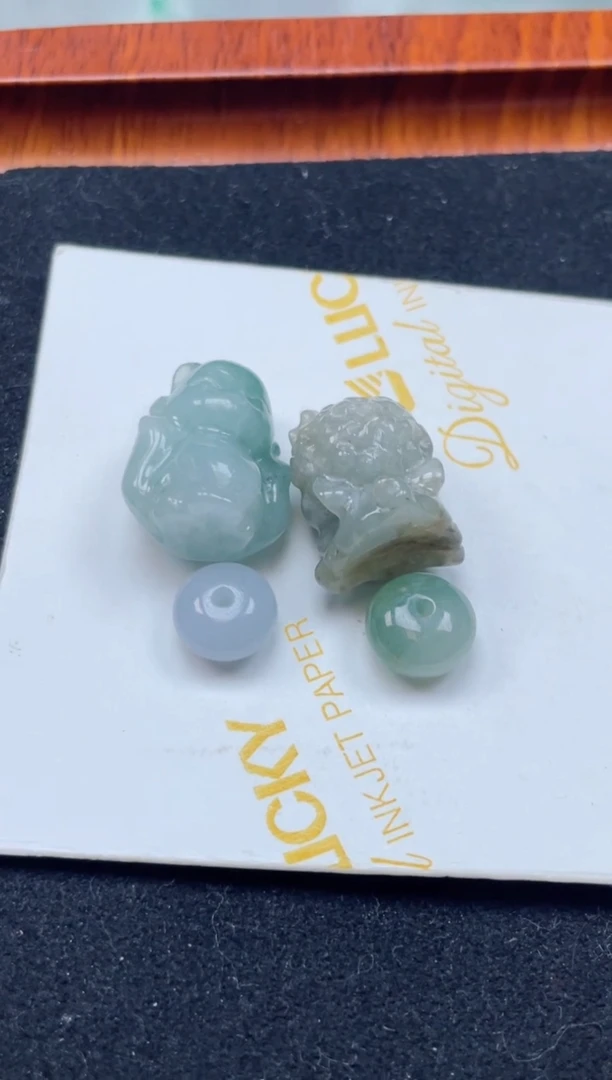 【闪购商品】翡翠颈饰未镶嵌一套