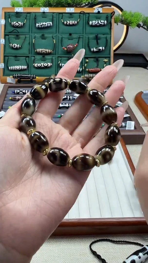 玛瑙/玉髓（覆膜）颈饰合金79微瑕随机发货