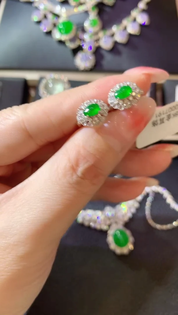 【闪购商品】翡翠耳饰18K金镶嵌D37 翡翠