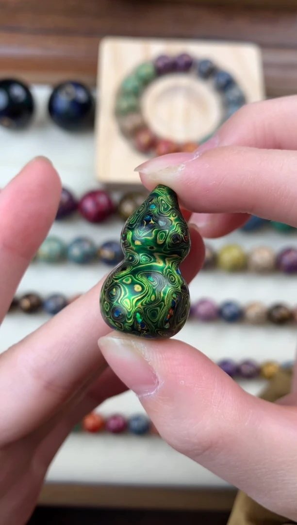 大漆彰髹变涂小葫芦（孔雀绿）