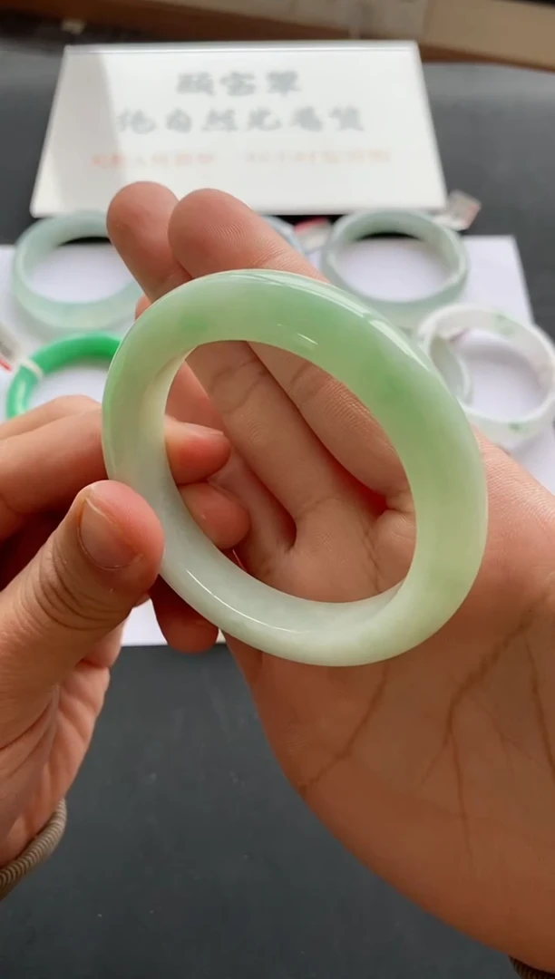 【闪购商品】翡翠手镯未镶嵌34号55.5*11.8*9.9正圈