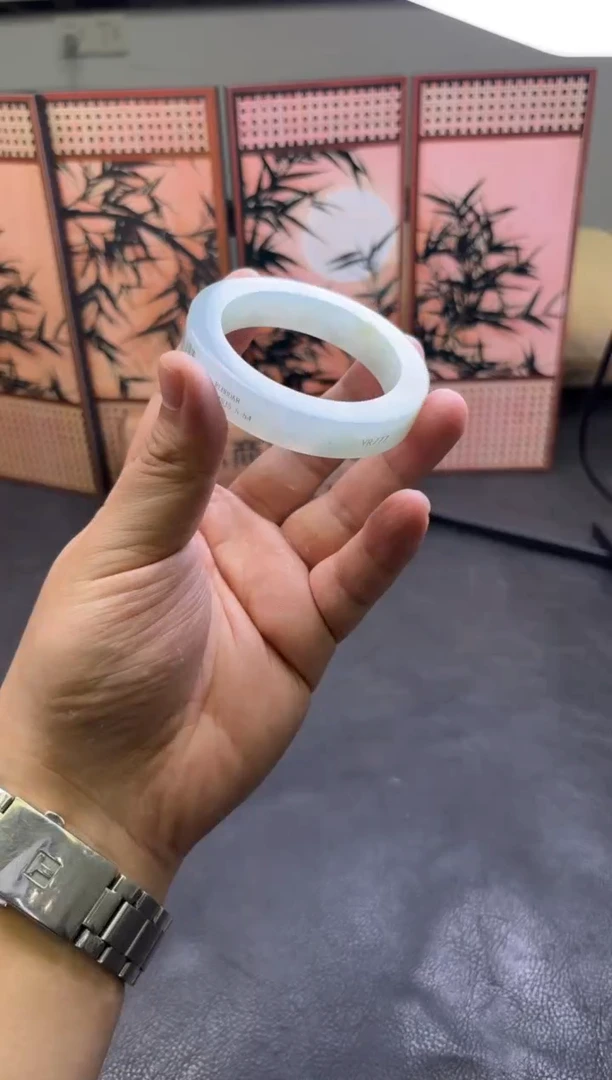 未镶嵌手镯定制翡翠黄****）手镯