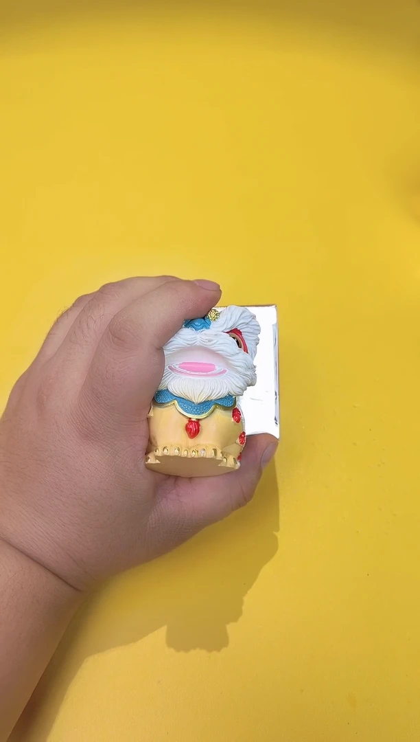 瓷片菁纯眼        默认微瑕 介意慎拍
