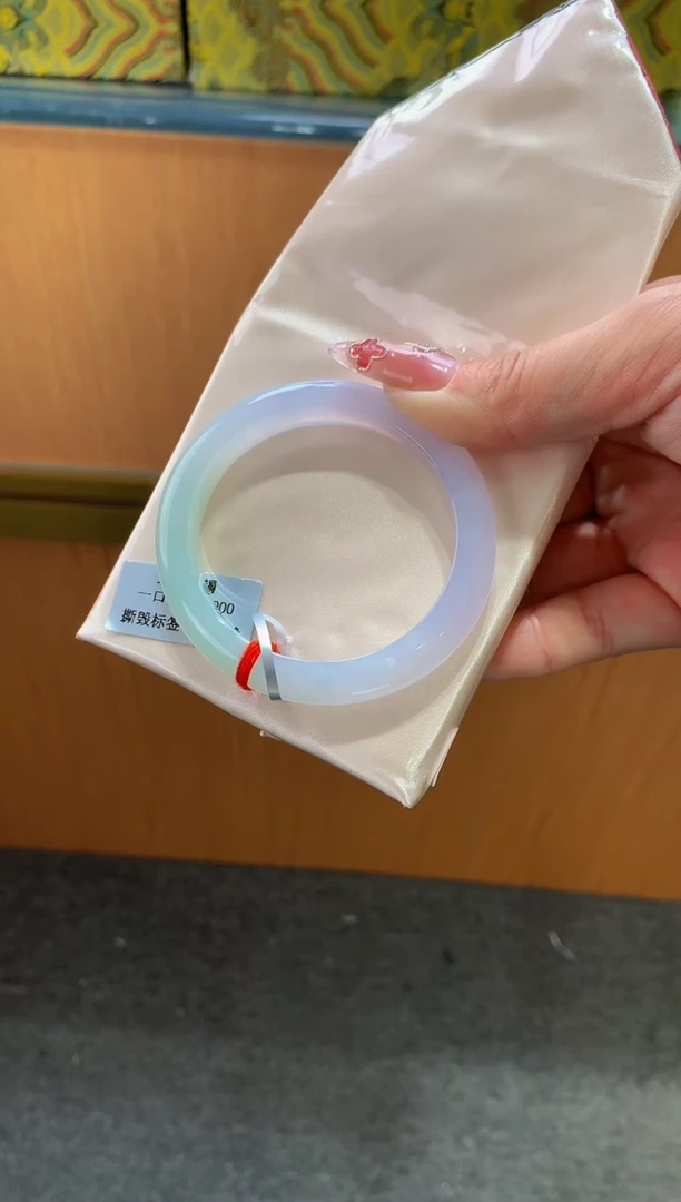 未镶嵌手镯翡翠-F60-贵妃53