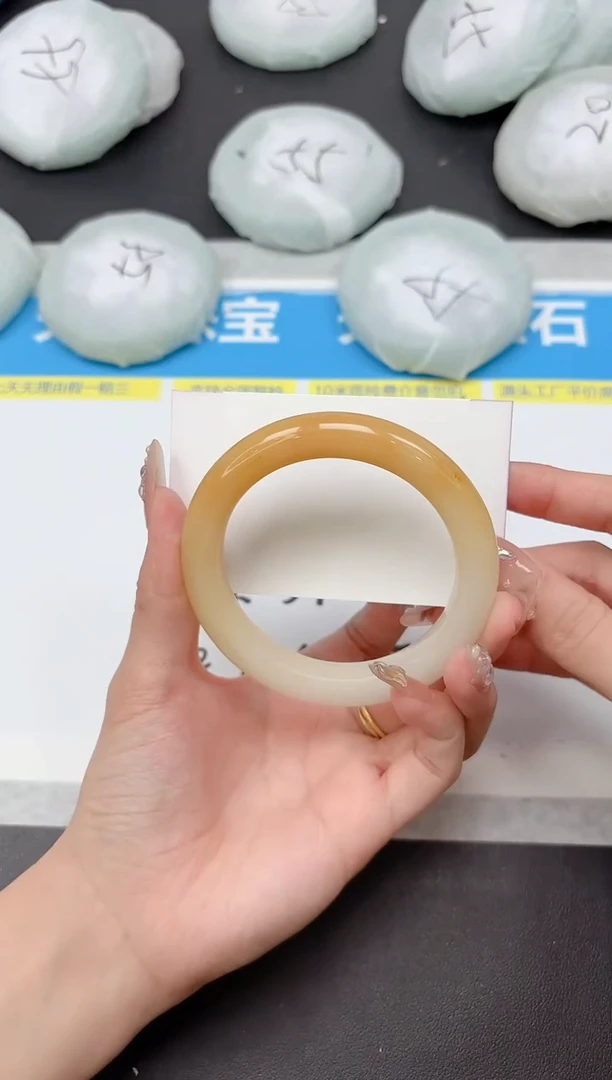 未镶嵌手镯石英质玉244-58.7