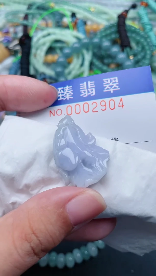 翡翠未镶嵌颈饰.0002904