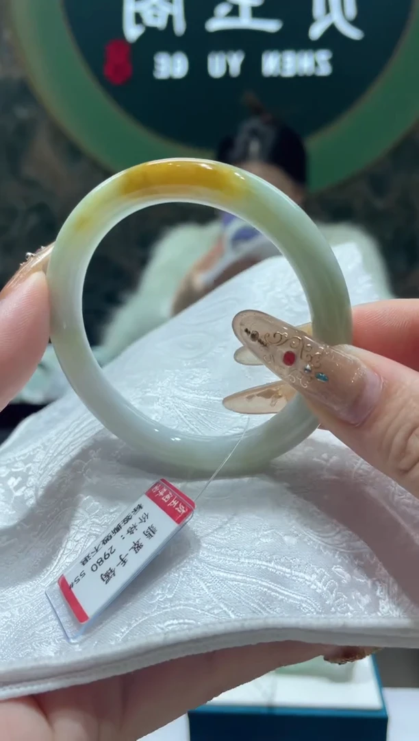 【闪购商品】翡翠手镯未镶嵌3775****
