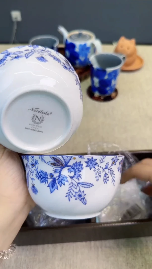 瓷片泡泡的瓷器好好看呀