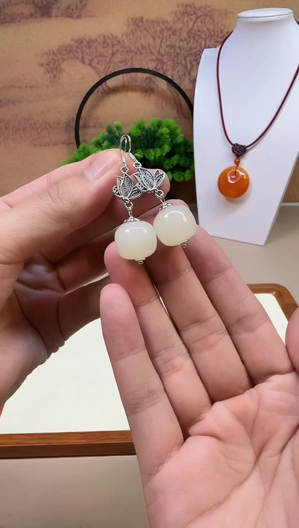 银S925镶嵌和田玉耳饰E237