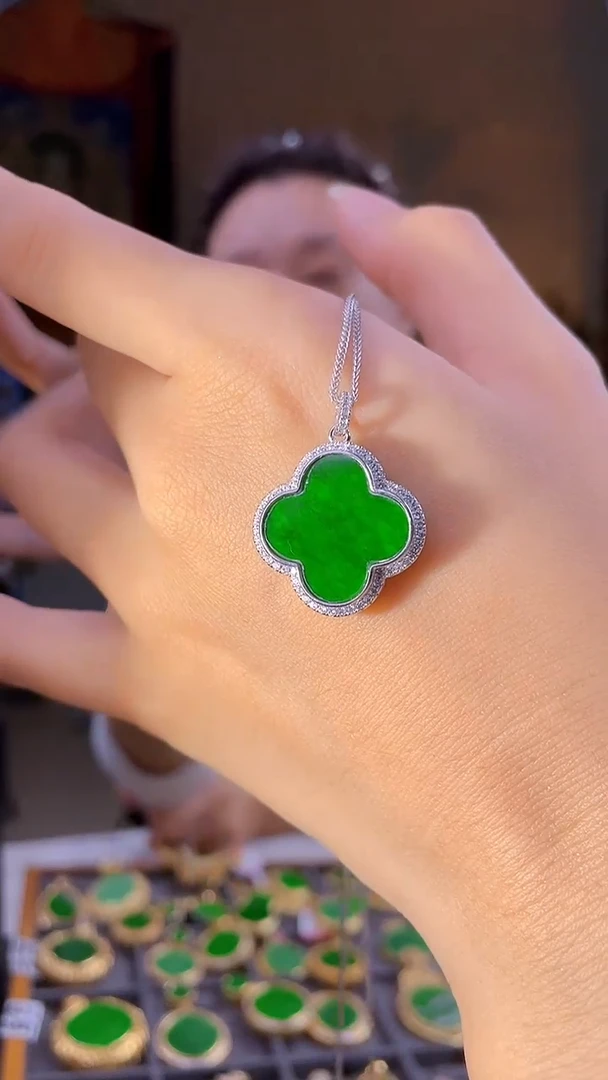 【闪购商品】翡翠吊坠(不含链)银S925镶嵌多样性发缅甸翡翠A货