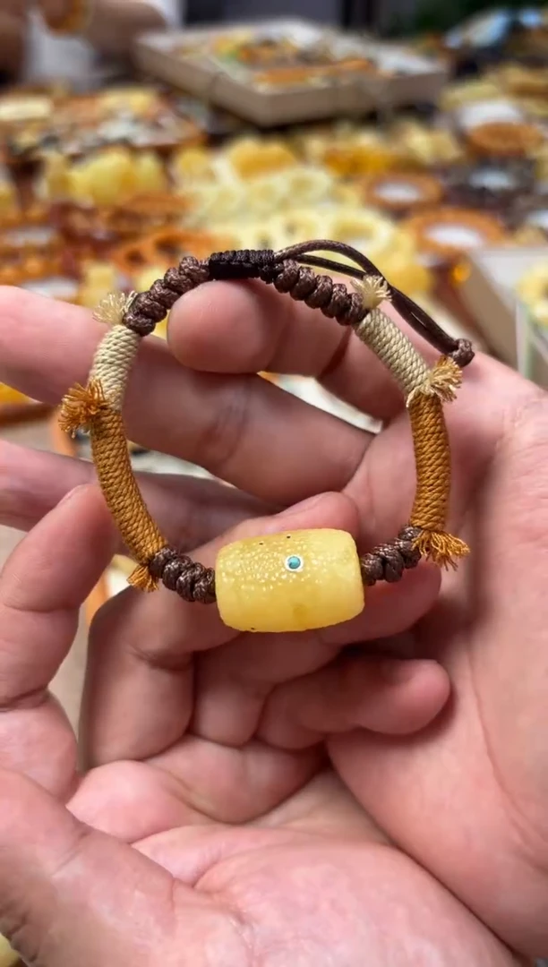 【闪购商品】蜜蜡裸石未镶嵌手绳