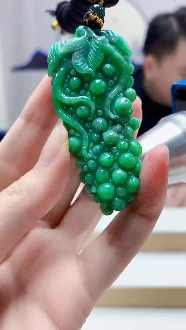未镶嵌定制翡翠5060zm-毛货挂件葡萄52