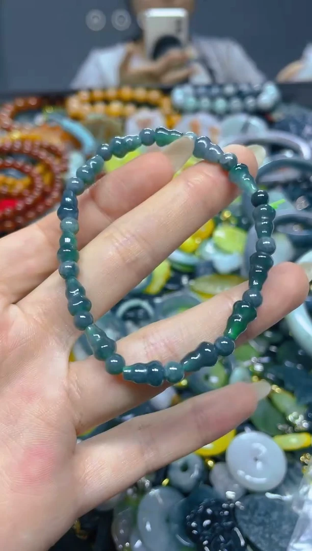 颈饰未镶嵌翡翠5MM/ Q /翡翠A货，一件也是批发价