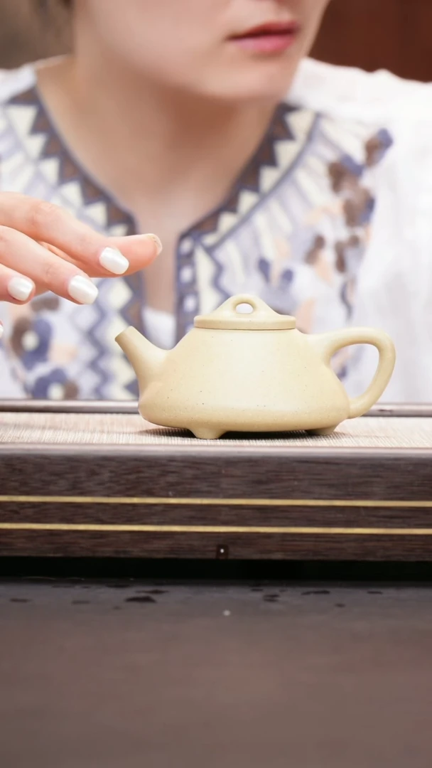 茶壶紫砂本山绿泥  子冶石瓢