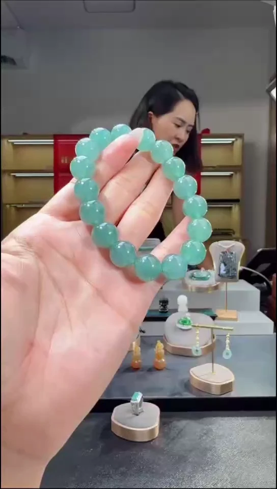 未镶嵌手串翡翠手串（多样性发其一）