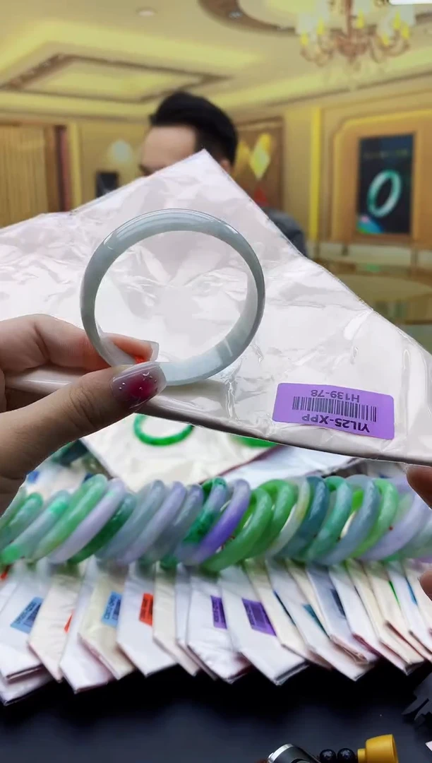 未镶嵌手镯翡翠AAAA