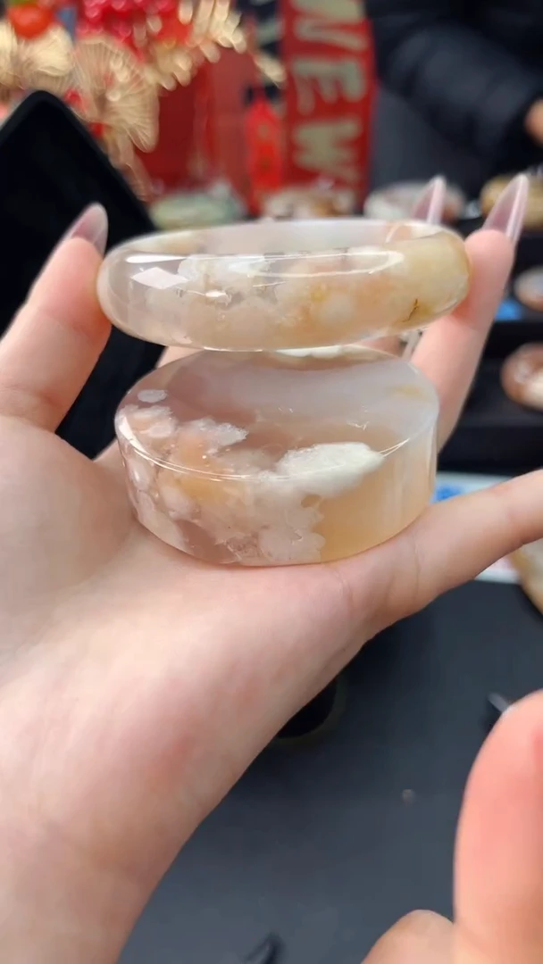 【闪购商品】石英质玉手镯未镶嵌赠送镯心（61圈口）