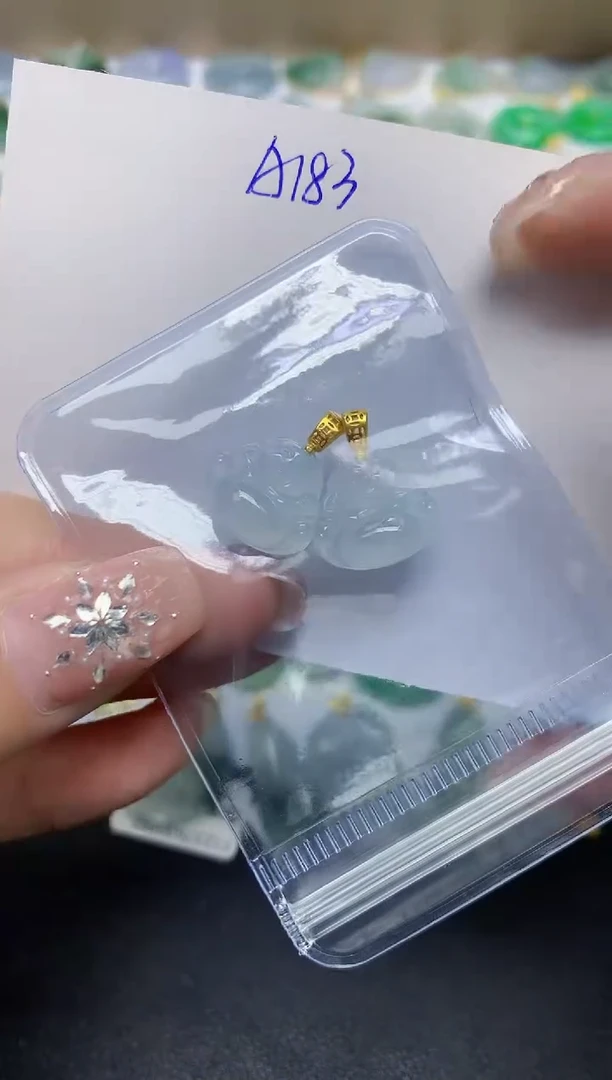 颈饰未镶嵌翡翠天然缅甸翡翠A货翡翠百元以上9元证书费自理