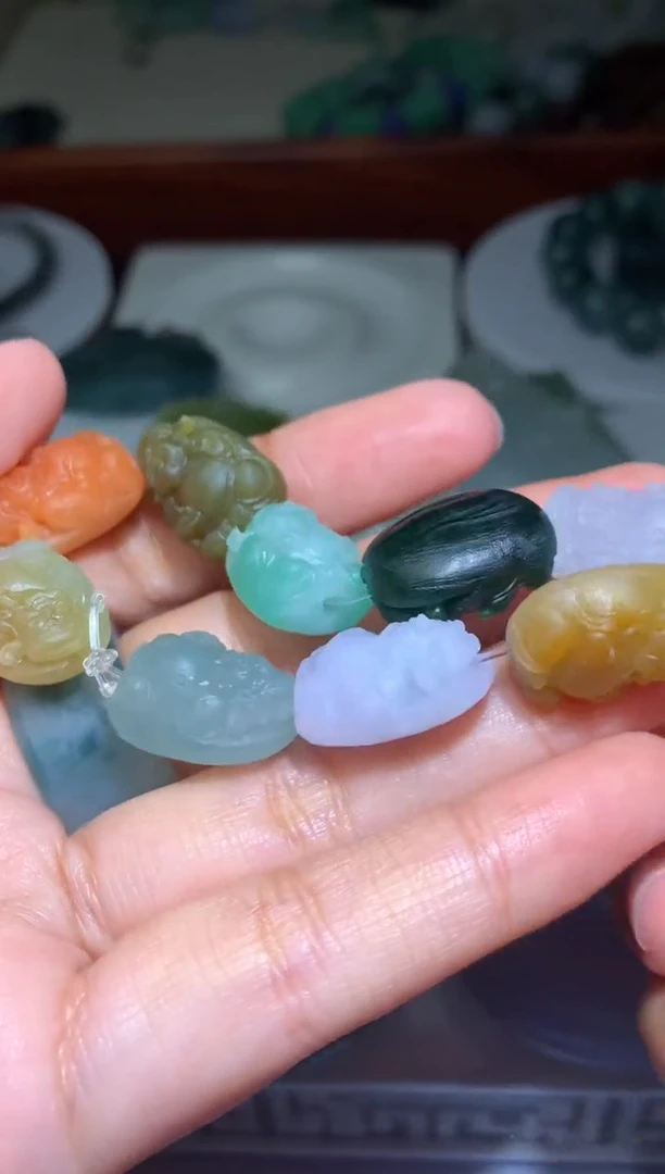 定制翡翠未镶嵌毛货