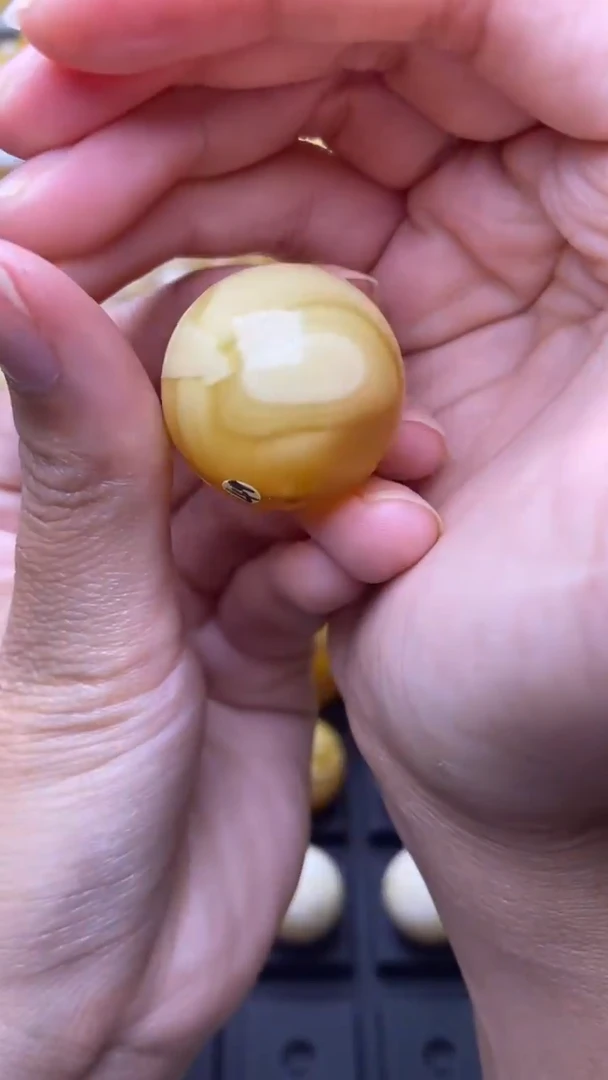 未镶嵌蜜蜡裸石蜜蜡.36