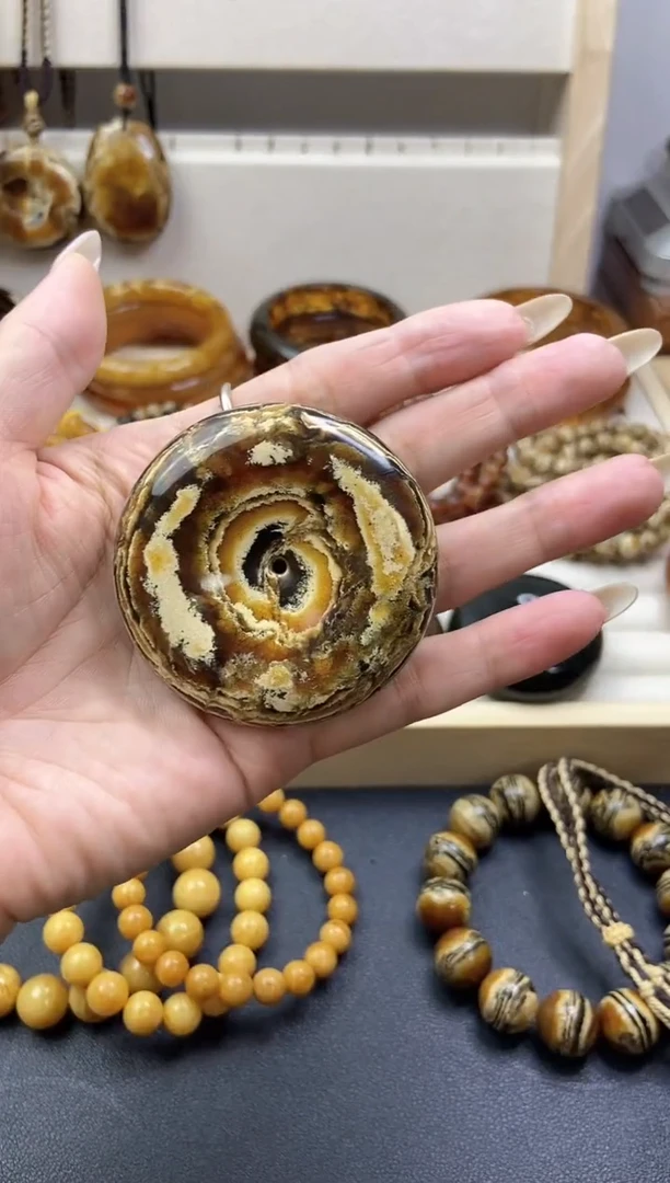 无非金属玉**风干白平安扣