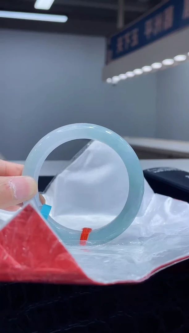 未镶嵌手镯翡翠4