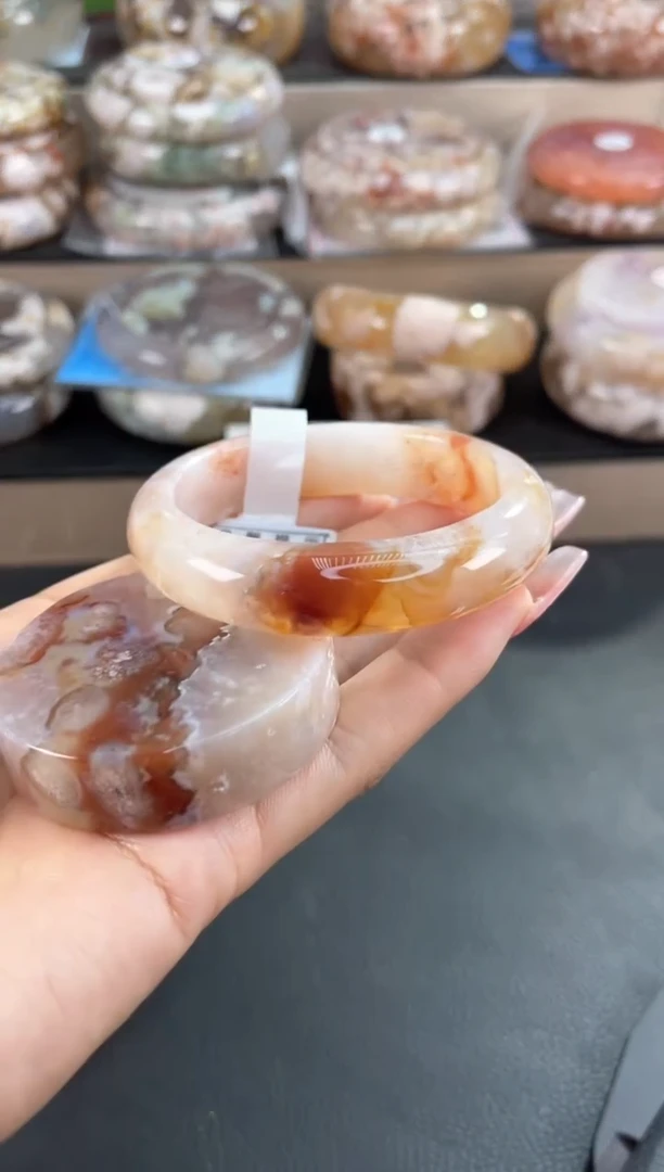 未镶嵌手镯石英质玉53