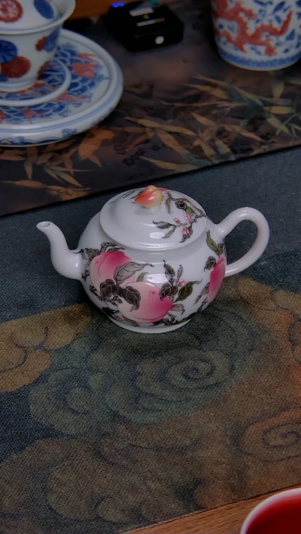 【闪购商品】诗逸瓷话粉彩寿桃瓷壶