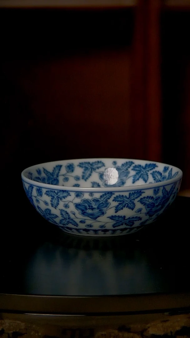 景德镇全手工青花秋葵纹普洱主人杯