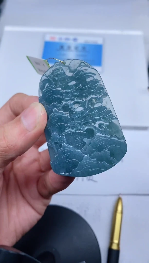 颈饰未镶嵌翡翠