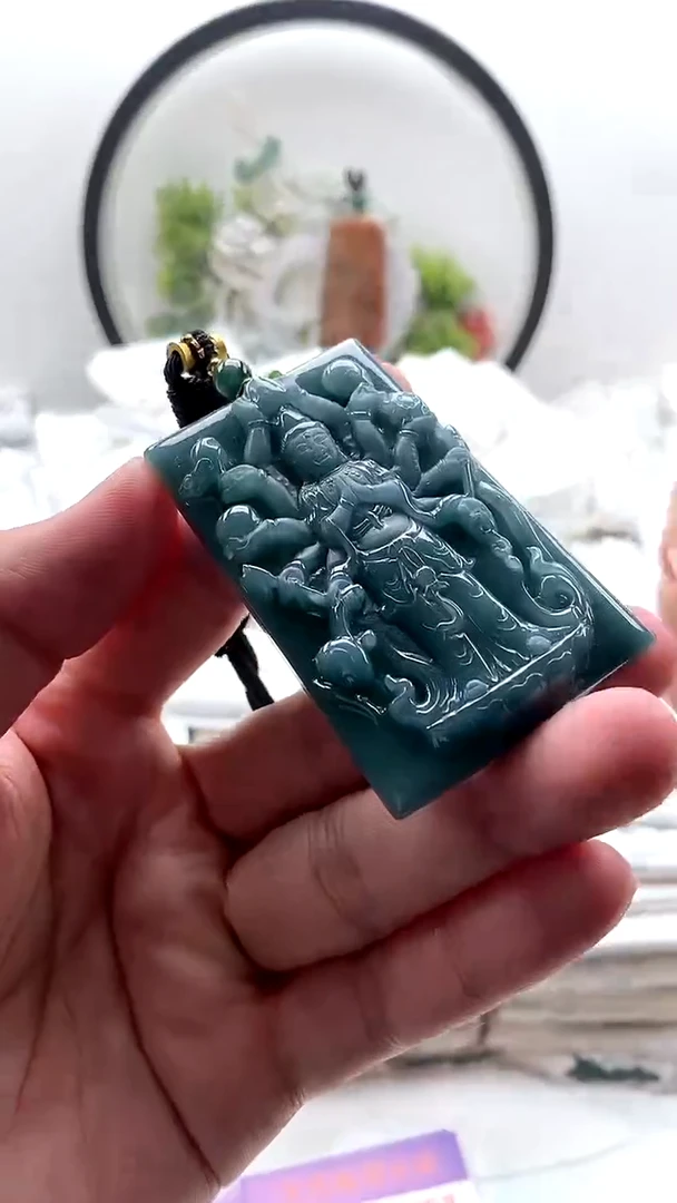 颈饰未镶嵌翡翠千手观音