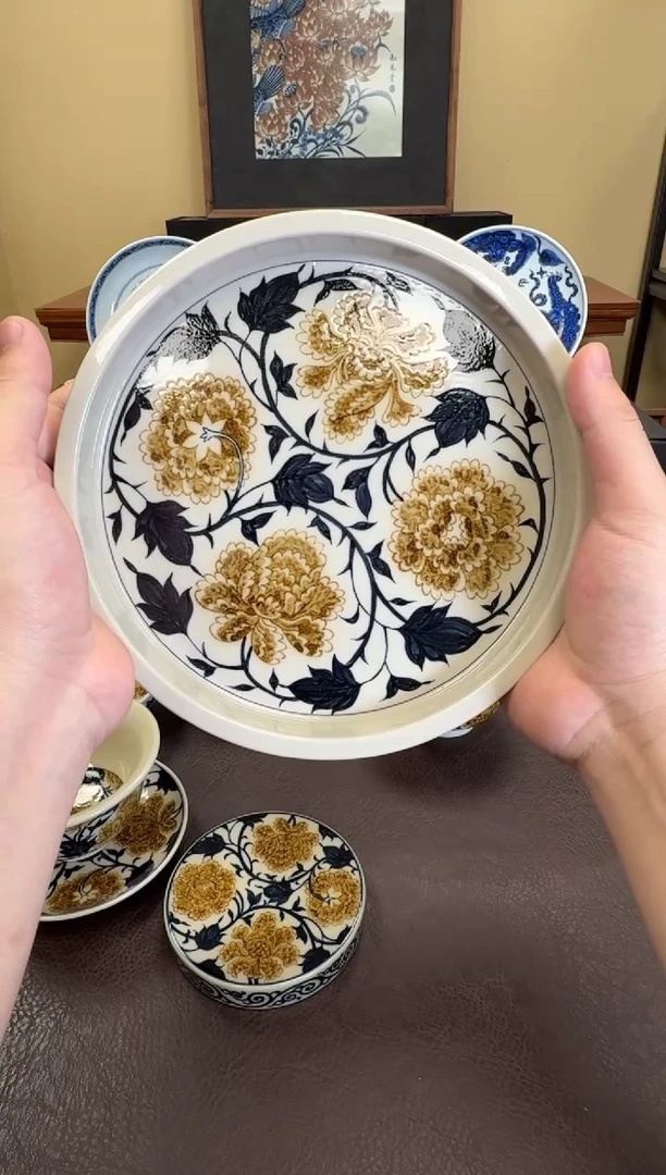 二号釉牡丹纹壶承