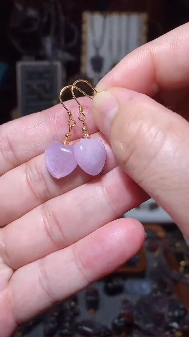 紫锂辉爱心耳勾未镶嵌水晶多样性