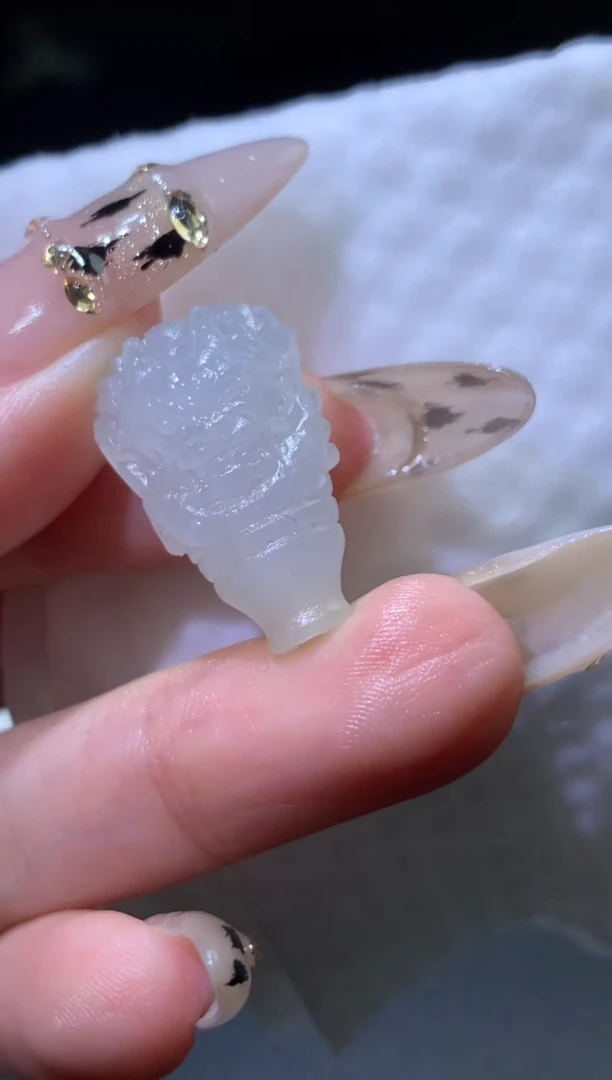 未镶嵌定制翡翠毛货  22.6-14.3-10.3