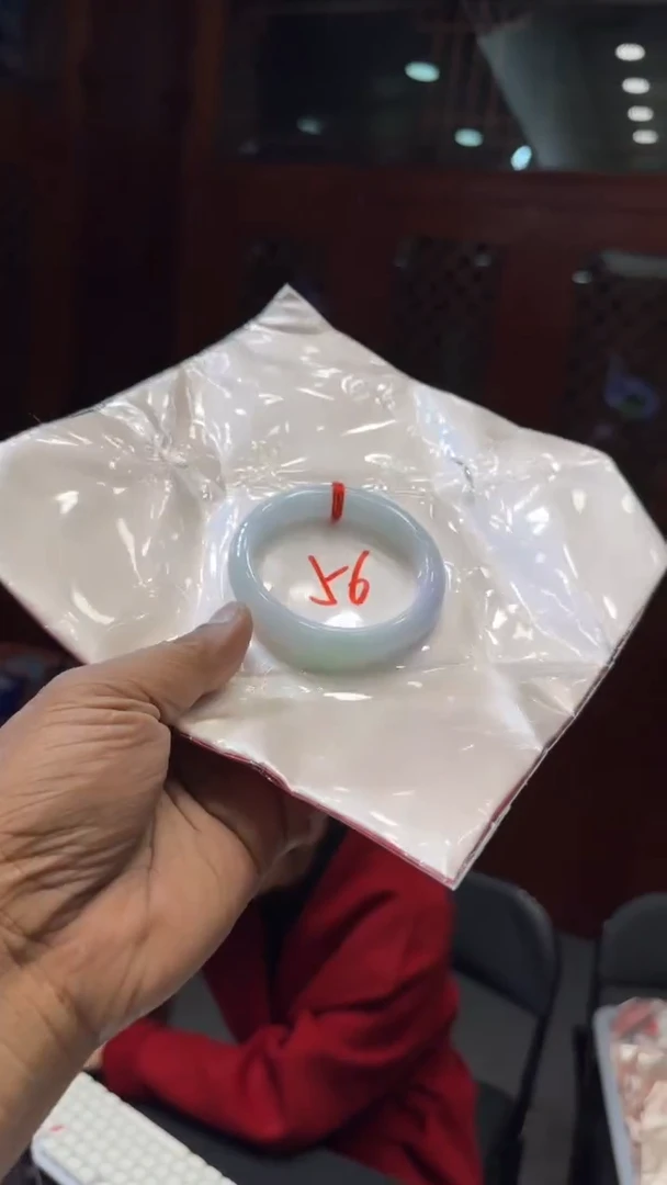 【闪购商品】翡翠手镯未镶嵌手镯