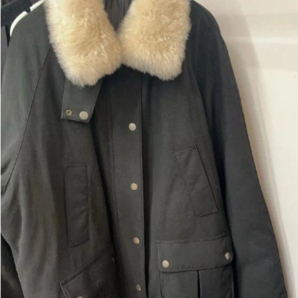 DE Mincollection黑色毛领外套